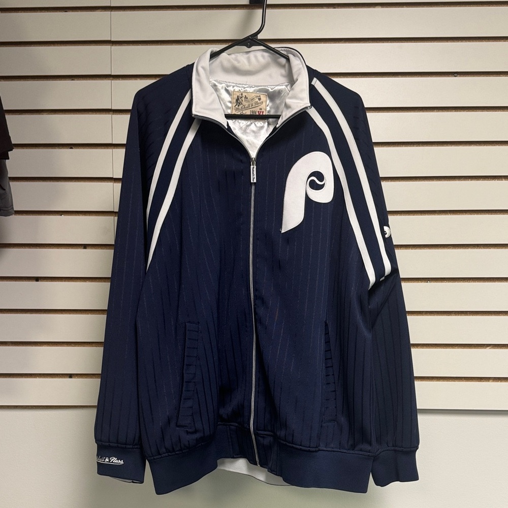 Mitchell & Ness men’s XL phillies Jacket